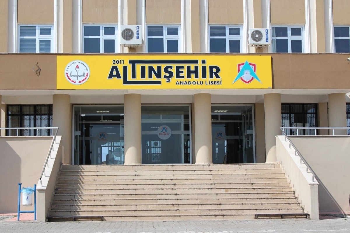 Altınşehir Anadolu Lisesi’nden TÜBİTAK’ta büyük başarı