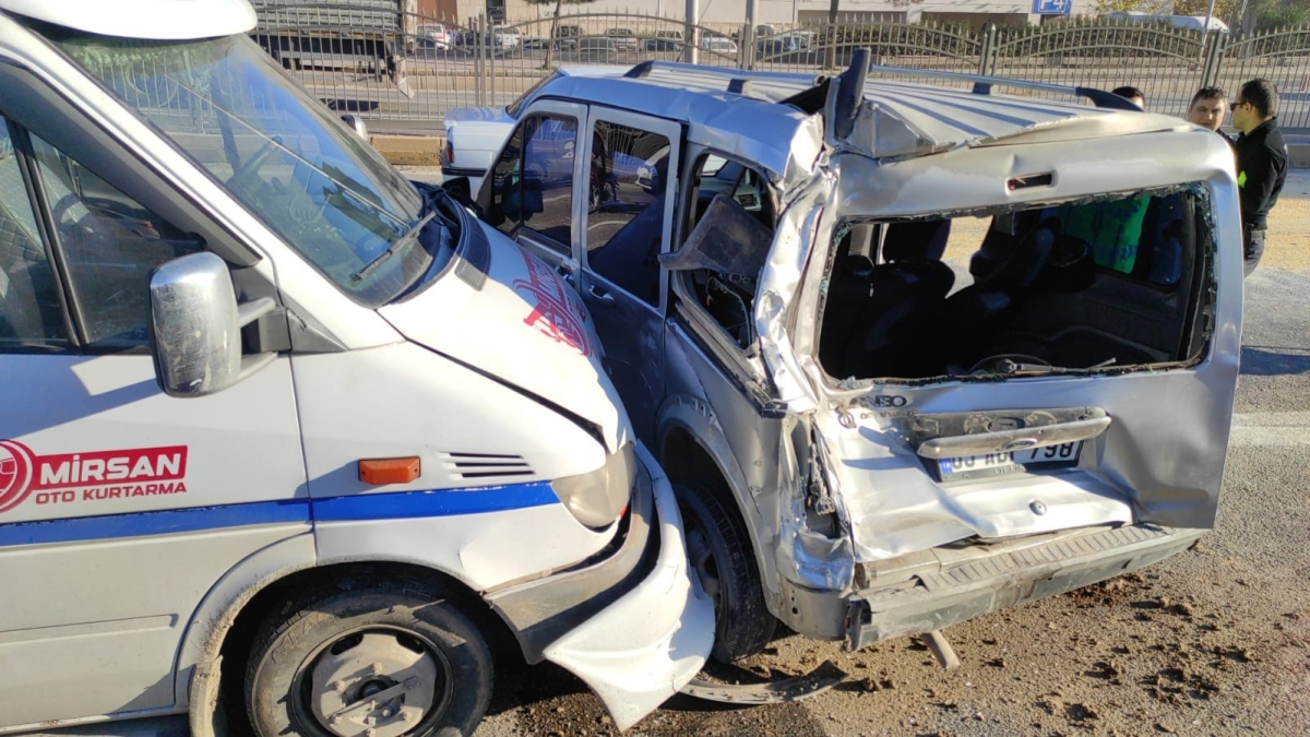 Şanlıurfa’da zincirleme trafik kazası: 7 yaralı 