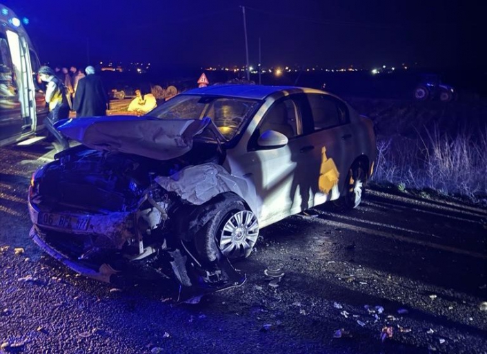 Şanlıurfada üç aracın karıştığı kazada 7 kişi yaralandı